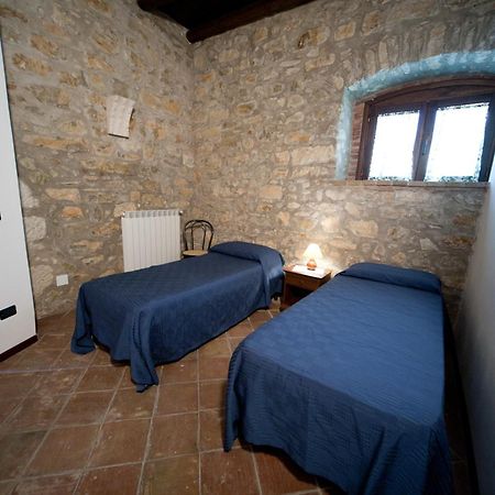 Agriturismo Sant'Agata Piana Degli Albanesi Bilik gambar