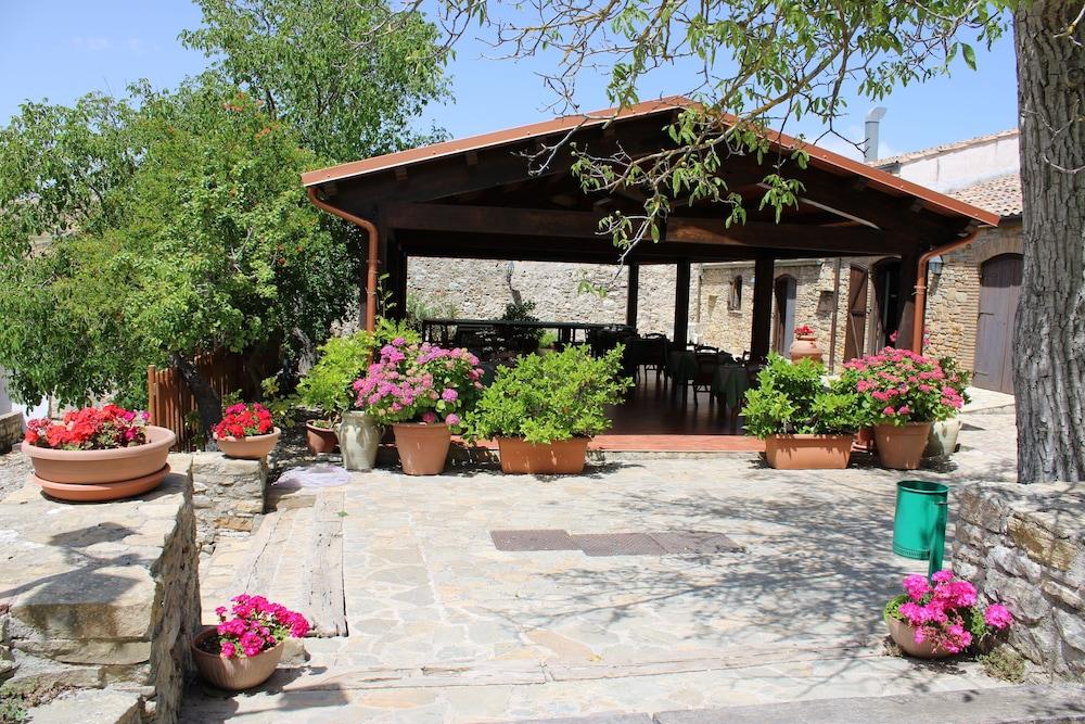 Agriturismo Sant'Agata Piana Degli Albanesi Luaran gambar