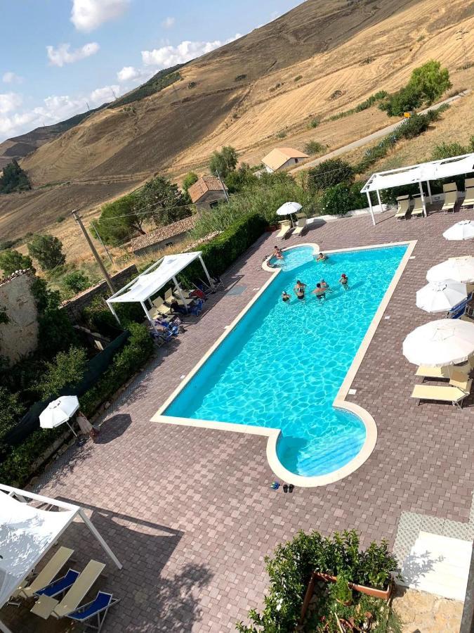 Agriturismo Sant'Agata Piana Degli Albanesi Luaran gambar
