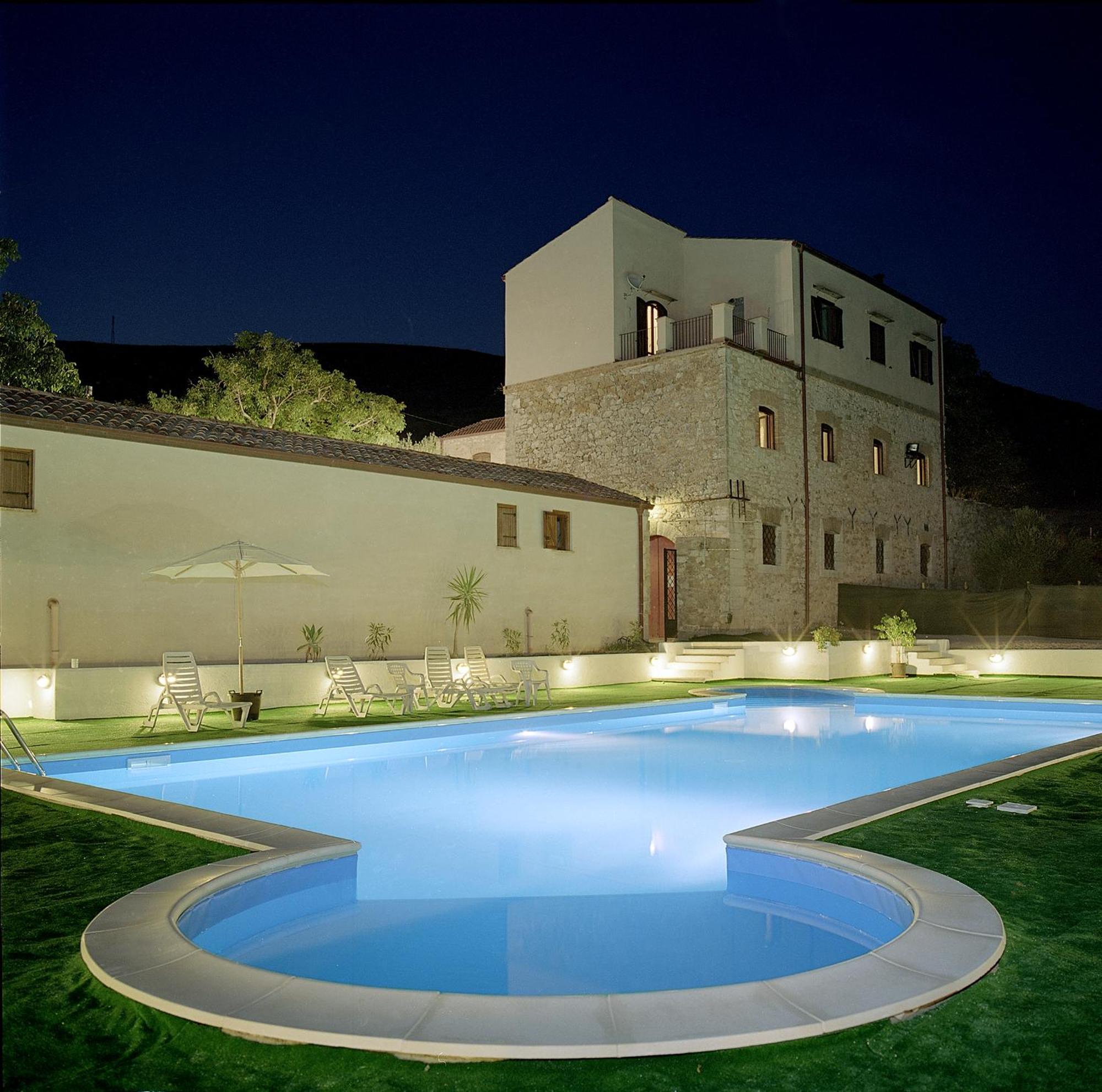 Agriturismo Sant'Agata Piana Degli Albanesi Luaran gambar