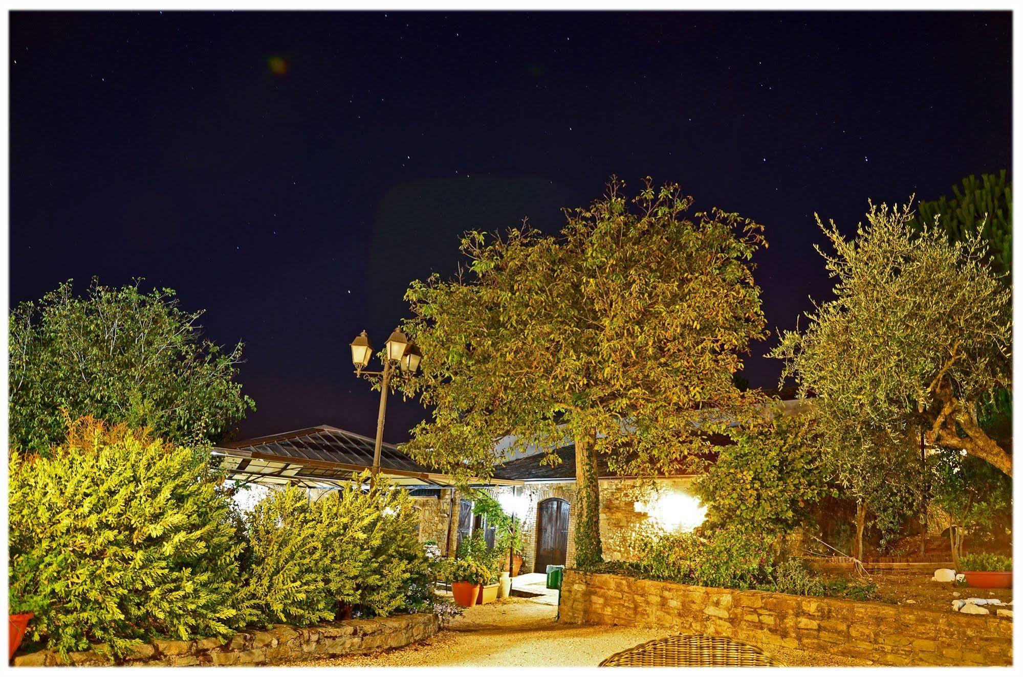 Agriturismo Sant'Agata Piana Degli Albanesi Luaran gambar