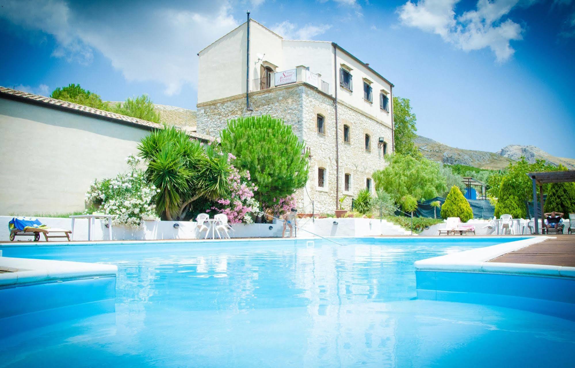 Agriturismo Sant'Agata Piana Degli Albanesi Luaran gambar