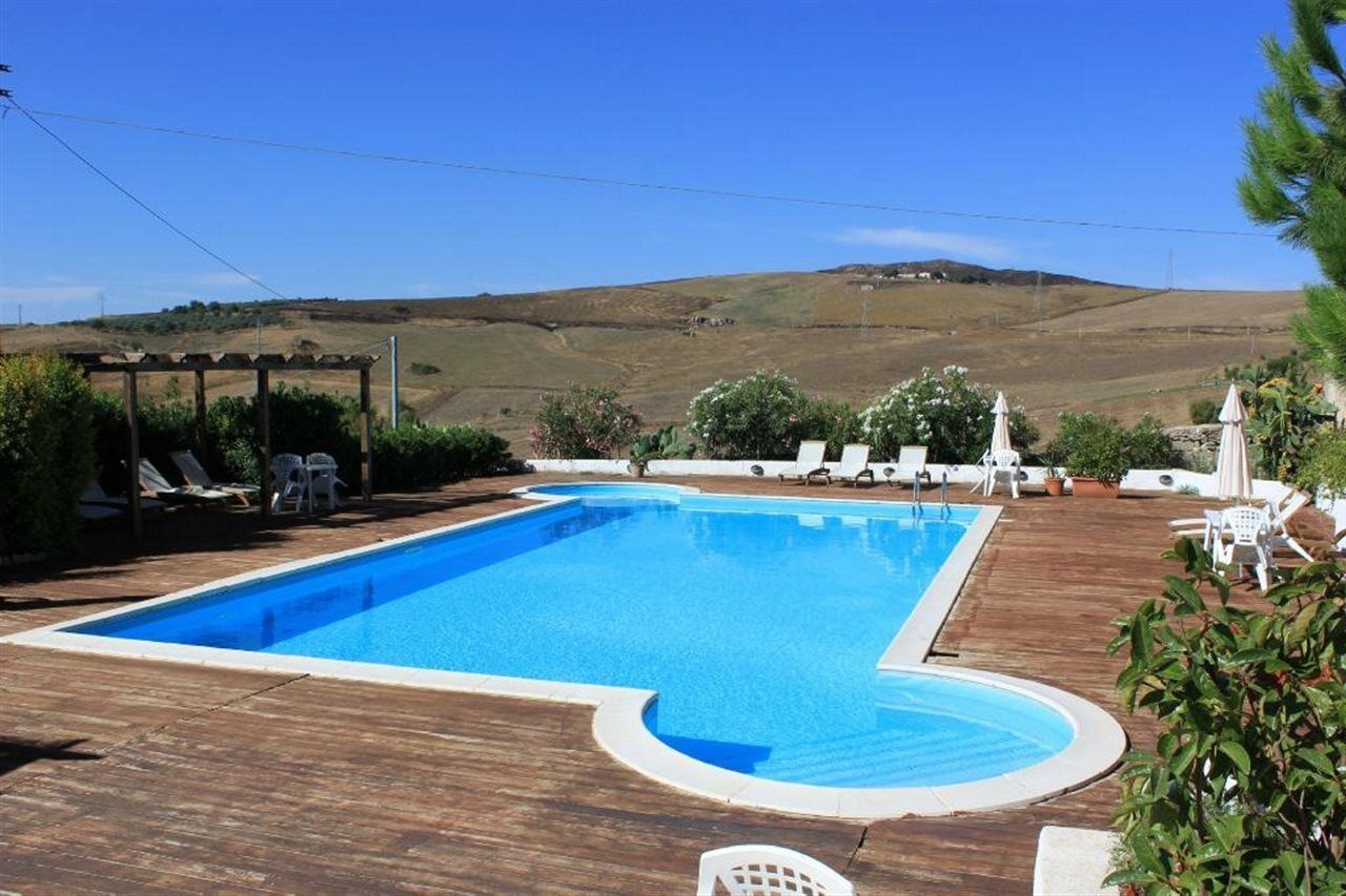 Agriturismo Sant'Agata Piana Degli Albanesi Luaran gambar