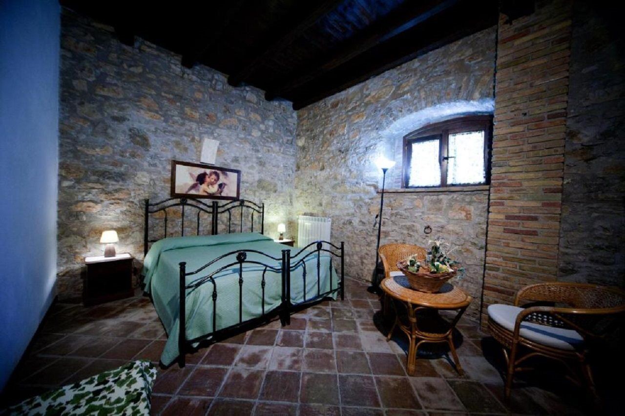 Agriturismo Sant'Agata Piana Degli Albanesi Luaran gambar